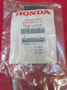 New - Honda 72443-V10-020 RUBBER, BLOWER - Picture 1 of 5
