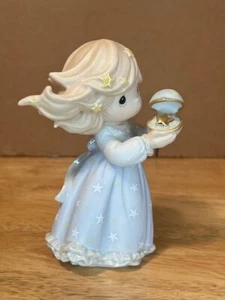 Precious Moments 530018 Wishes for the World Collectible Porcelain Figurine - Picture 1 of 19