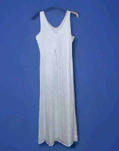 Vintage Anthony Richards Ladies Size 10 Long Plain White Nightgown Made In USA  - Picture 1 of 9