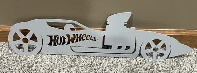 Mattel Hot Wheels 2021 20" largo Hot Rod, cartel de metal de coche de carreras de Meijer Foto 1 de 4