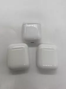 Apple AirPods 1st Gen A1602 Bluetooth Earbuds Lot of 3 *For Parts/ Repair* - Picture 1 of 18