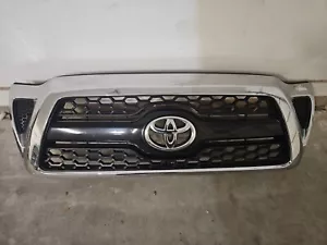 Toyota Tacoma Chrome Honeycomb Sport Grille Genuine OEM OE - Picture 1 of 4