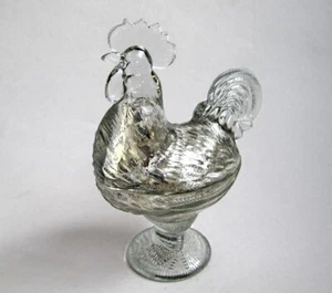 Bonbonnière Coq en Verre Moulé Argenté Eglomisé style Portieux - Photo 1/8