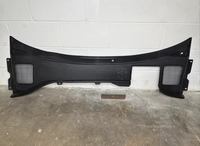 2013-18 Volvo S60 V60 CC UNDER WINDSHIELD COWL GRILL PANEL TRIM 31402675 OEM - Image 1 of 4