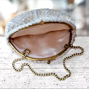 Regal Sequence Beaded Delicate Elegant Evening Day Parry Purse Snap Closure Bag - Picture 1 of 5