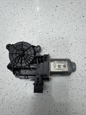 2011-2017 VOLKSWAGEN JETTA SEDAN Front Left WINDOW MOTOR B457-12 - Изображение 1 из 4