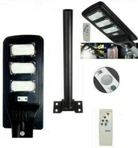 LAMPIONE STRADALE LED 90W CON PANNELLO SOLARE TELECOMANDO STAFFA 50CM - Foto 1 di 3