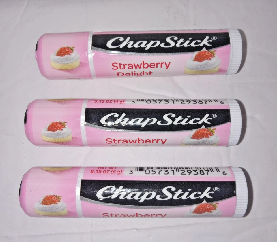 CHAPSTICK STRAWBERRY DELIGHT Lip Balm Fruity and Sweet