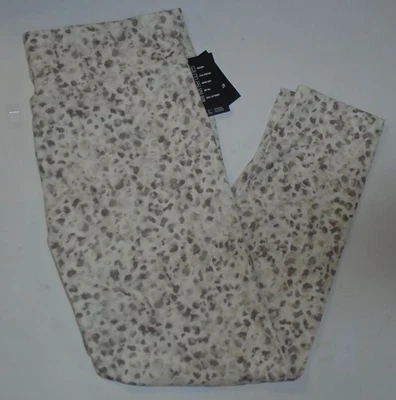 PANTALONES DE YOGA DE EJERCICIO CAPRI RECORTADOS ID IDEOLOGÍA ID NUEVOS CON ETIQUETAS Talla: XL Foto 1 de 4