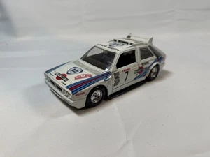 Burago 1/24 Scale Die Cast Model Lancia Delta S4 - White #7 Martini - Picture 1 of 9