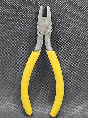 Alicates de prensado de línea telefónica Klein Tools Lineman 334-5 Foto 1 de 4