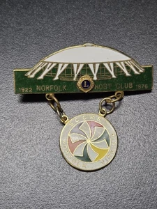 Vtg 1976 Lions Club Lapel / Hat Pin Norfolk Virginia Host Club Scope - Bild 1 von 3