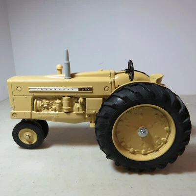 Tractor Ertl Cockshutt 570 Museo Nacional de Juguetes Granja 1987' 1/16 4115-10PA-B2 Foto 1 de 4
