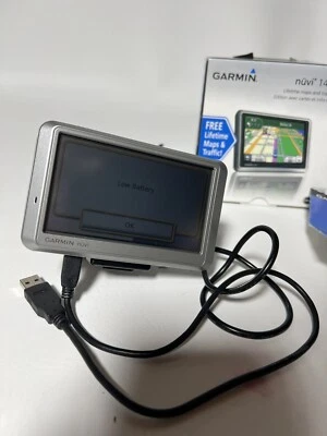 Garmin nüvi 1450LMT Handheld with accessories bundle - Image 1 of 4