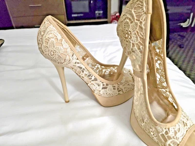 Qupid White Floral Nude High Heels size 9 - Image 1 of 3