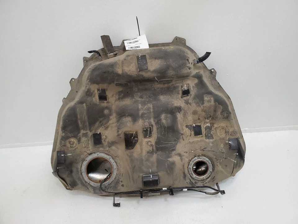 2015 - 2019 SUBARU  LEGACY Fuel Tank 18 Gallon Tank  - Image 1 of 4