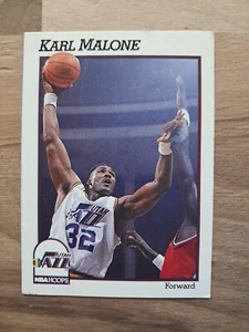 1991-92 NBA Hoops - #211 Karl Malone, Utah Jazz - Picture 1 of 10