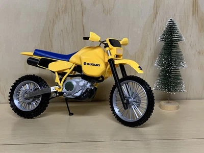 3D Printed Motorcycle Toy 1:6 scale Suzuki DR 600 Dual Sport Model/toy For Kids - Image 1 of 4