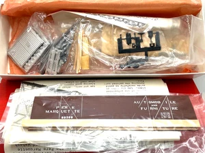 HO RED BALL 4865 AUTO CAR WOODEN KIT PERE MARQUETTE - Picture 1 of 1