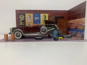 Diorama Scratch Built 1/18 Scale Repair Shop - 1/24 Scale Car and Repair Crew - Picture 1 of 10