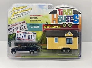 Chevrolet Silverado 1500 2002 Johnny Lightning Tiny Houses 4x4 edición limitada - Imagen 1 de 24