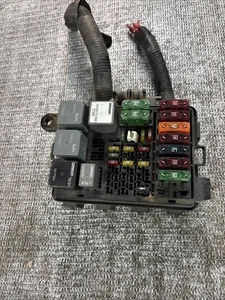 gmc sierra 3500 fuse box junction module 2000  - Foto 1 di 14
