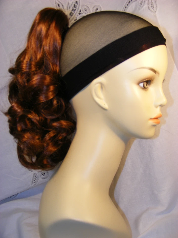  Ponytail 12" Synthetic Mona Lisa/Diamond Brands Reds Curly, Medium and no cap  - Image 1 of 1