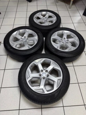 ORIGINAL LAND-RANGE ROVER Komplettsatz PIRELLI ALLE WETER 255 55 R20 110Y 16-25 - Bild 1 von 4