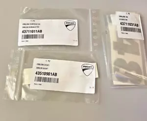Lote de 3 emblemas OEM DUCATI 748 43711031AB/43510901AB/43711011AB - Imagen 1 de 1