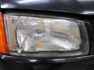 97-03 Volkswagen Eurovan Right RH Passenger Side Headlight Head Light Lamp