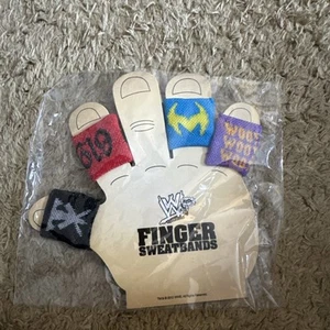 WWE Kids Finger Sweatbands New - Picture 1 of 6