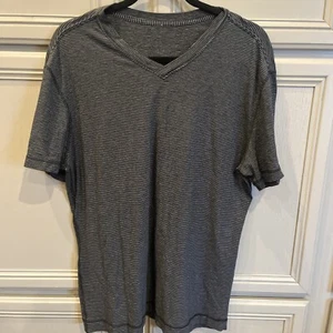 Lululemon Mens Black / White striped Short Sleeve Pullover T Shirt Size M - Picture 1 of 9