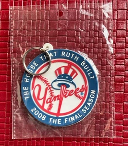NEW YORK YANKEES 2008 STADIUM FINAL SEASON KEYCHAIN THE HOUSE THAT RUTH BUILT - Picture 1 of 2