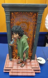 Figurine / Figur / Figura / Figurilla / Figurina Bruno Encanto Disneyland Paris - Imagen 1 de 4