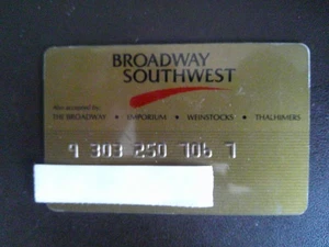 VINTAGE *BROADWAY SOUTHWEST* RARE, EXPIRED CREDIT CARD.  No expiry date. - Picture 1 of 2