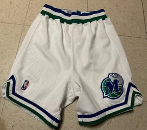 Vintage 1994-95 Dallas Mavericks Game Issued Champion Shorts Size 32 - Picture 1 of 8