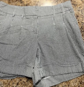 Women’s Willi Smith Shorts Size 6 - Picture 1 of 3