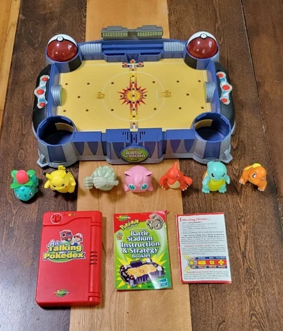 Hasbro Nintendo Think-Chip Pokemon Battle Arena Stadium w/ Pokedex & 7 Figures Cover