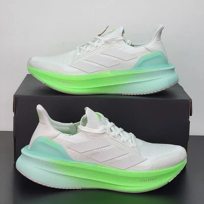 Tênis de corrida Adidas Ultraboost feminino tamanho 6.5 verde branco tênis esportivo - Imagem 1 de 4