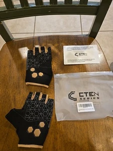 Gaming Gloves - Great Comfort and Grip, Perfect Gaming Gloves for Sweaty Hands L - Picture 1 of 7