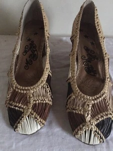 "NAUGHTY MONKEY" WEDGE HEEL BROWN SHOES SIZE 8 WOMEN'S - Picture 1 of 5