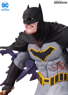 BATMAN METAL DESIGNER STATUE|black and white|sideshow|dark knight returns|series - Imagem 1 de 4