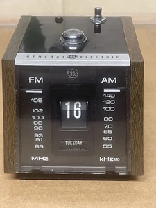 Vtg GENERAL ELECTRIC T2360 THE "AZTEC" TRANSISTOR FM/AM CALENDAR RADIO T2360A - Picture 1 of 8