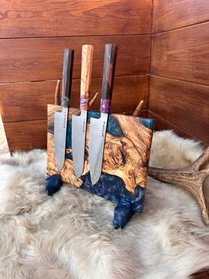 Soporte magnético para cuchillos de madera de olivo: decoración de cocina epoxi de resina Foto 1 de 4