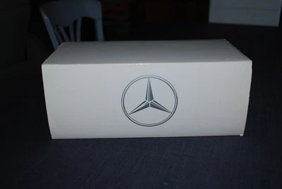 PREMIER MINIATUR BY SIGNATURE MODELS MERCEDES BENZ G4 NOIRE 1938 REF PM-38202 - Photo 1/4