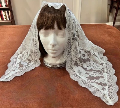 Linda mantilha/xale/lenço/envoltório vintage branco brilhante floral renda 30x30x42" - Imagem 1 de 4