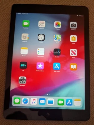 Apple iPad Air 1st Gen 9.7" 16GB A1474 MD785LL/A  Wi-Fi Space Gray Read Read - Image 1 of 4
