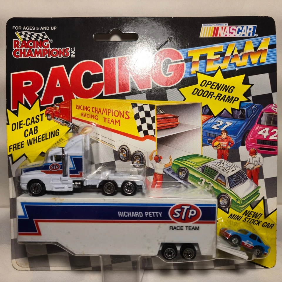 Mini transportador NASCAR 1992 1:87 Racing Champions con auto #43 Richard Petty STP Foto 1 de 1
