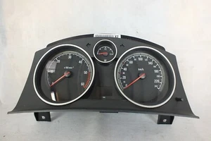 Opel Astra H 07-10 Kombiinstrument Tacho Diesel 13308999 XZ resetet entheiratet - Picture 1 of 5