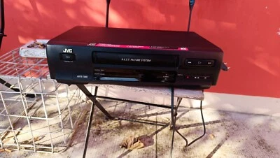 Videoregistratore JVC  Vhs Hr- J240 Best Picture System - Immagine 1 di 4